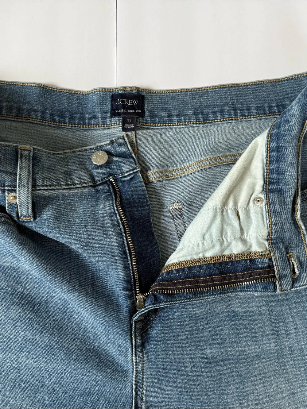 J Crew Mid-Rise Super Wide Women’s Jeans in Bangkok Wash - Size 32 - Picture 8 of 12